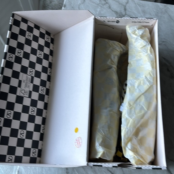 NWT VALENTINO GARAVANI AND VANS LOW-TOP FABRIC WITH VLOGO with cats size 38 - Picture 4 of 9